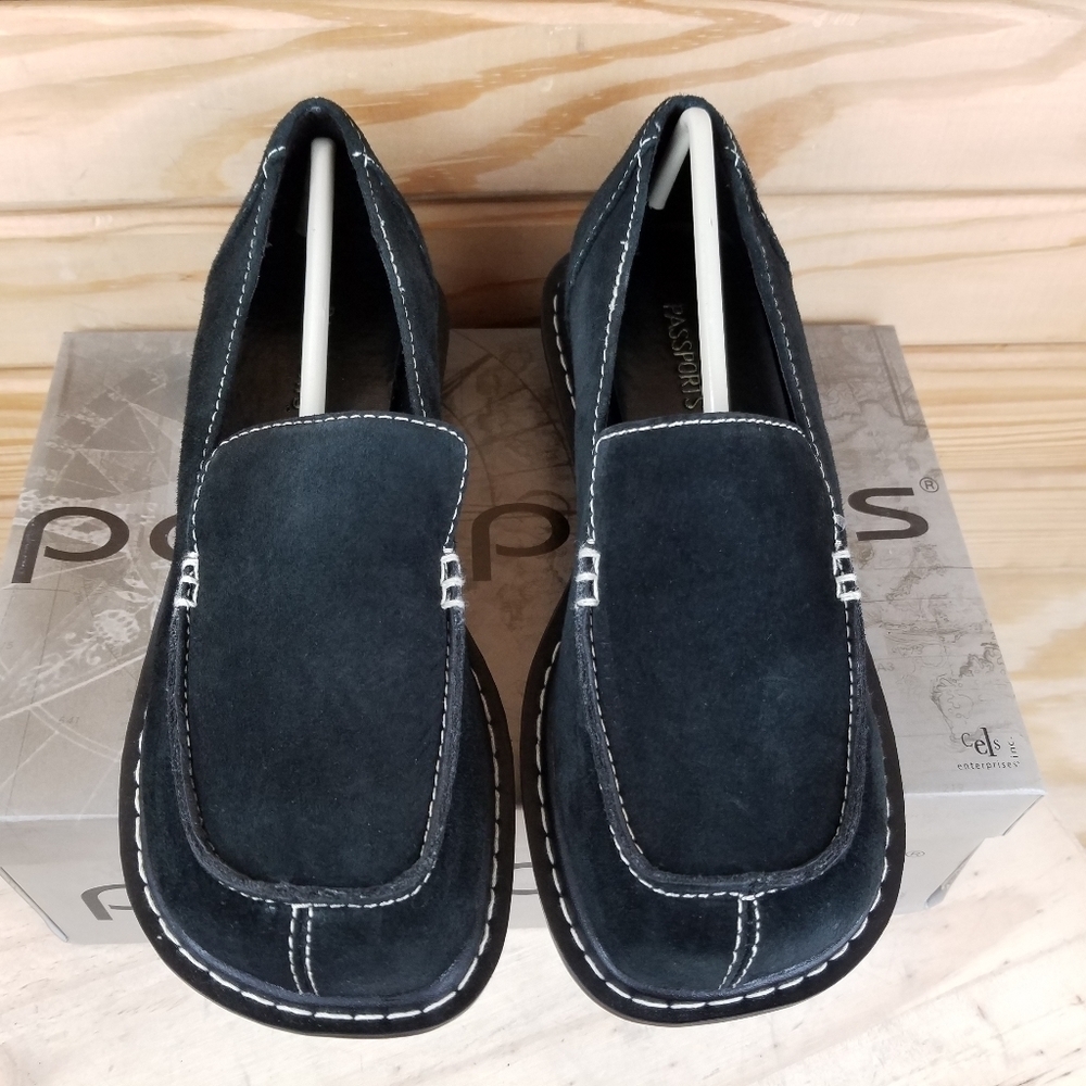 Suede Leather Loafer Black Slip on Comfort Shoe Moc Toe NEW CL 'Passports' 6.5 M - Picture 2 of 8